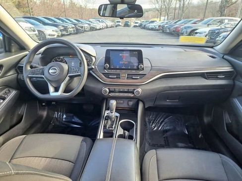 Used 2024 Nissan Altima 2.5 SV FWD image 20