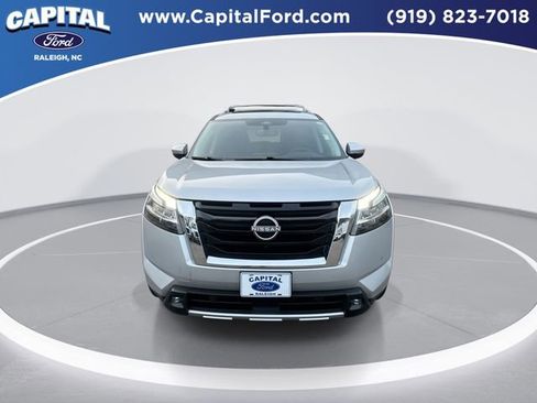 Used 2022 Nissan Pathfinder Platinum w/ Cargo Package image 3