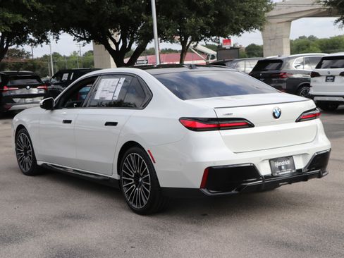 Certified 2025 BMW 740i xDrive AWD/4WD image 13