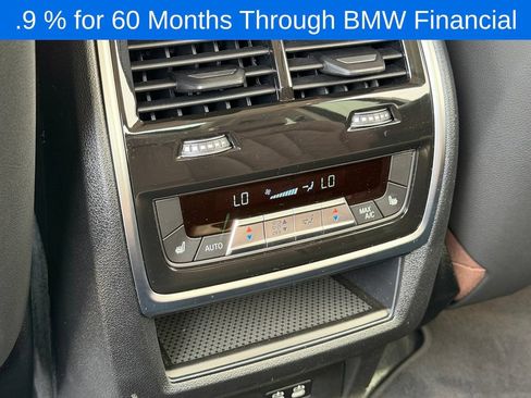Used 2026 BMW X7 xDrive40i AWD/4WD image 44