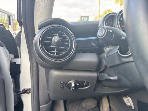 Used 2014 MINI Cooper 2-Door Hardtop image 24