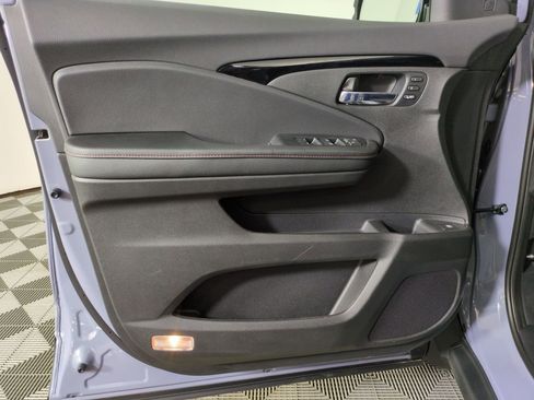 New 2026 Honda Ridgeline Black Edition image 10