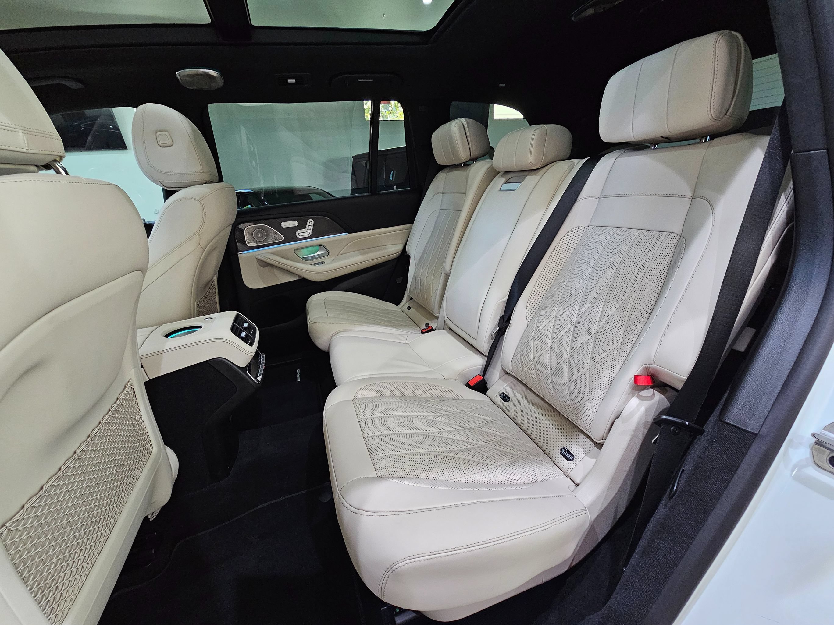 Used 2023 Mercedes-Benz GLS 63 AMG 4MATIC image 32