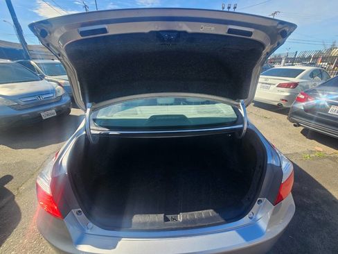 Used 2013 Honda Accord LX image 32