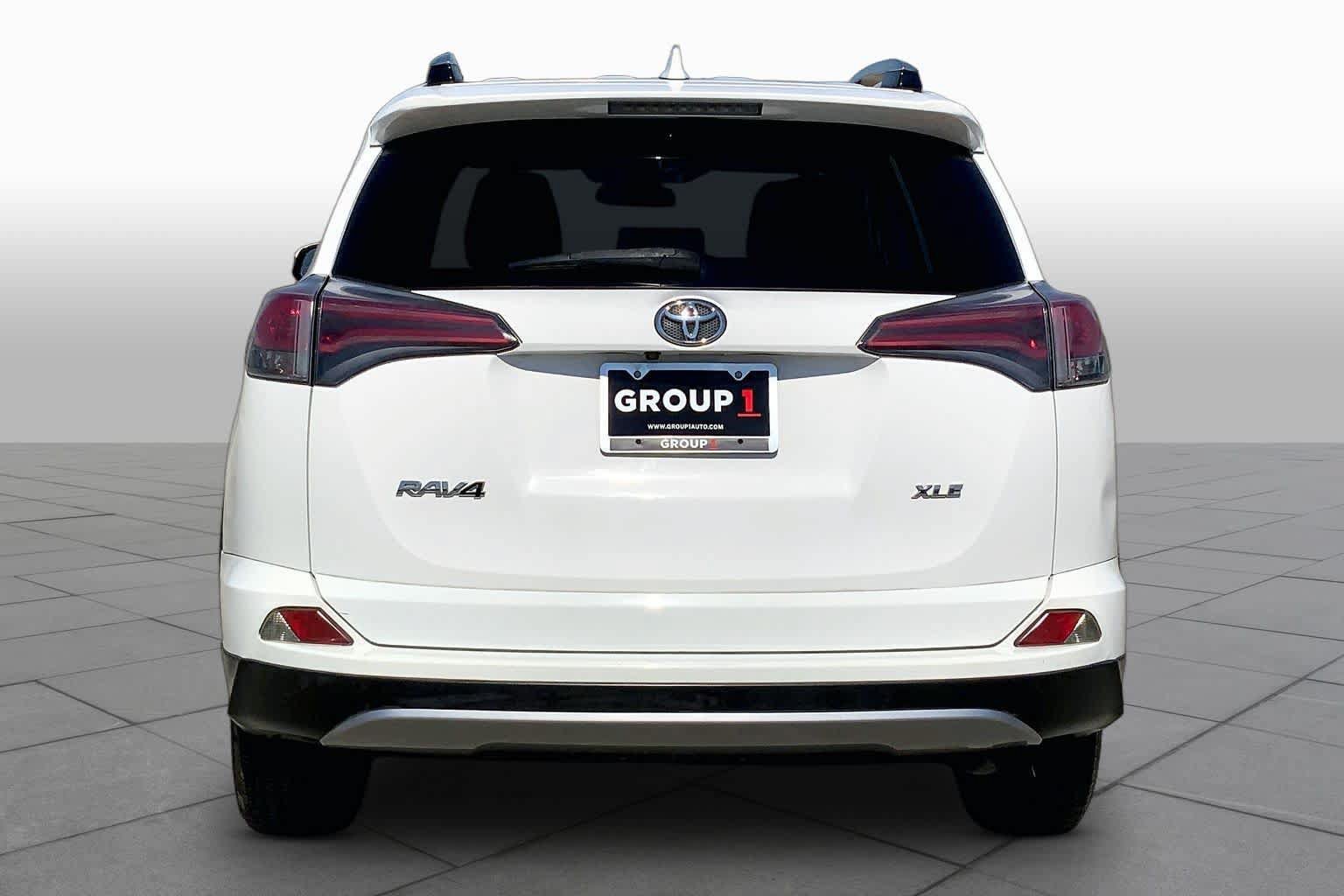 Used 2018 Toyota RAV4 XLE FWD image 5