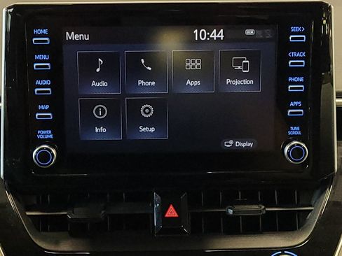 Used 2020 Toyota Corolla LE FWD image 25