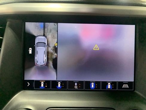 Used 2020 GMC Acadia SLT w/ Premium Package image 9