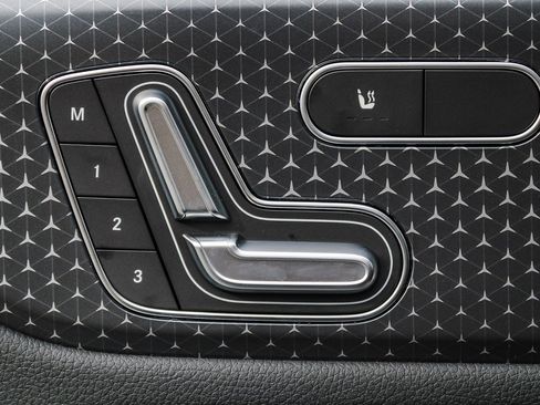 Certified 2026 Mercedes-Benz GLA 250 4MATIC image 17