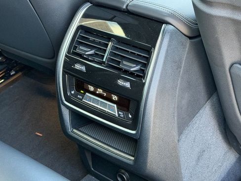 Used 2023 BMW X5 xDrive40i w/ Luxury Seating Package AWD/4WD image 18