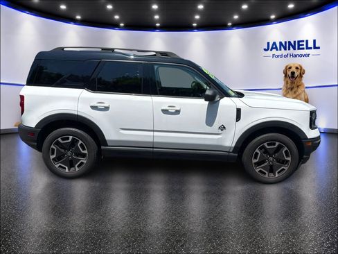 Used 2022 Ford Bronco Sport Outer Banks w/ Tech Package AWD/4WD image 4