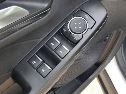 Certified 2022 Ford Escape SEL w/ SEL Stealth AWD Package image 10