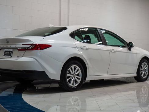 Used 2025 Toyota Camry LE FWD image 27