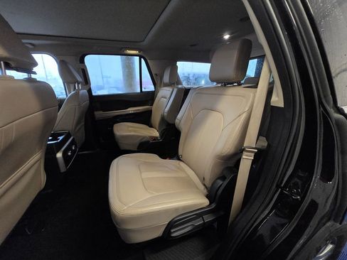 Used 2024 Ford Expedition Limited image 23