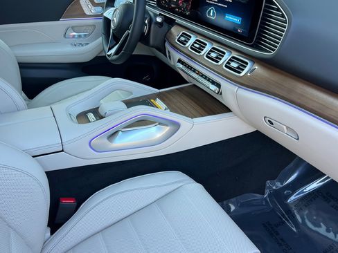 Used 2025 Mercedes-Benz GLE 580 4MATIC image 26