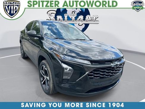 Used 2024 Chevrolet Trax RS w/ Driver Confidence Package FWD image 1
