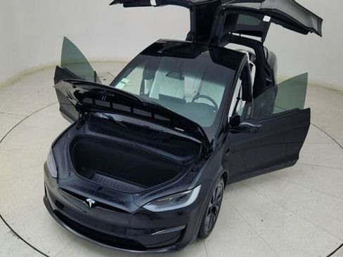 Used 2024 Tesla Model X Plaid image 90
