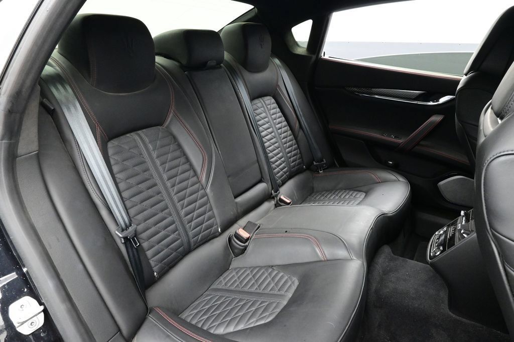 Used 2022 Maserati Quattroporte Trofeo RWD image 14