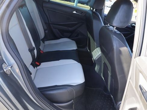 Used 2019 Volkswagen Jetta R-Line image 16