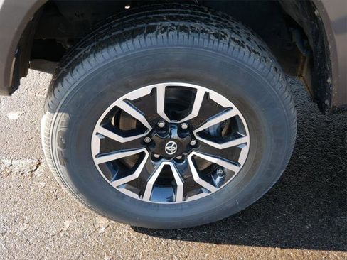 Certified 2021 Toyota Tacoma TRD Sport image 8