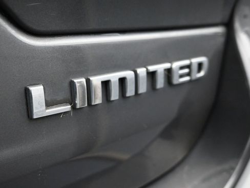 Used 2023 Jeep Grand Cherokee Limited AWD/4WD image 30