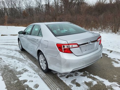 Used 2014 Toyota Camry XLE image 9