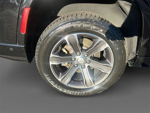 Certified 2024 Jeep Grand Wagoneer L 4WD image 10