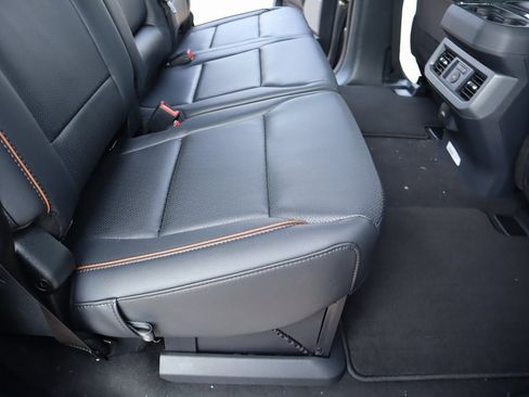 New 2026 Ford F250 Lariat w/ Black Appearance Package image 16