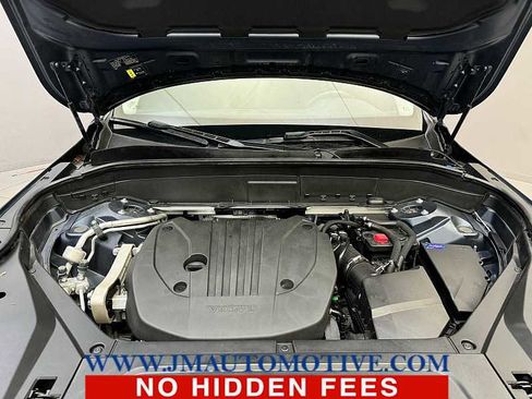 Used 2023 Volvo XC90 B5 Core w/ Protection Package Premier image 10
