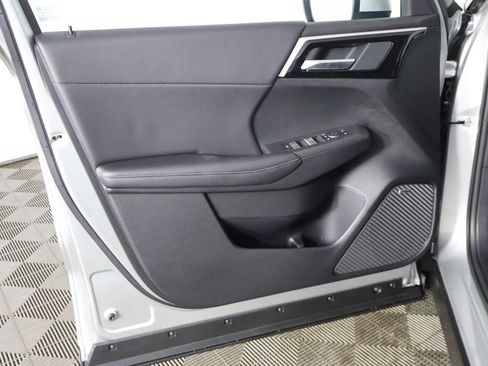New 2026 Mitsubishi Outlander SE image 25