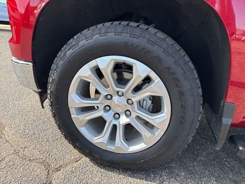 Certified 2024 Chevrolet Silverado 1500 LTZ w/ LTZ Premium Package image 21