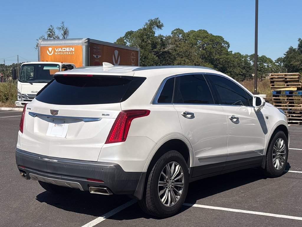 Used 2017 Cadillac XT5 Luxury w/ LPO, Wheel Lock Package FWD image 8