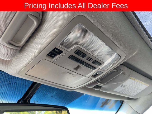 Used 2014 Toyota Camry SE w/ Moonroof Package FWD image 24
