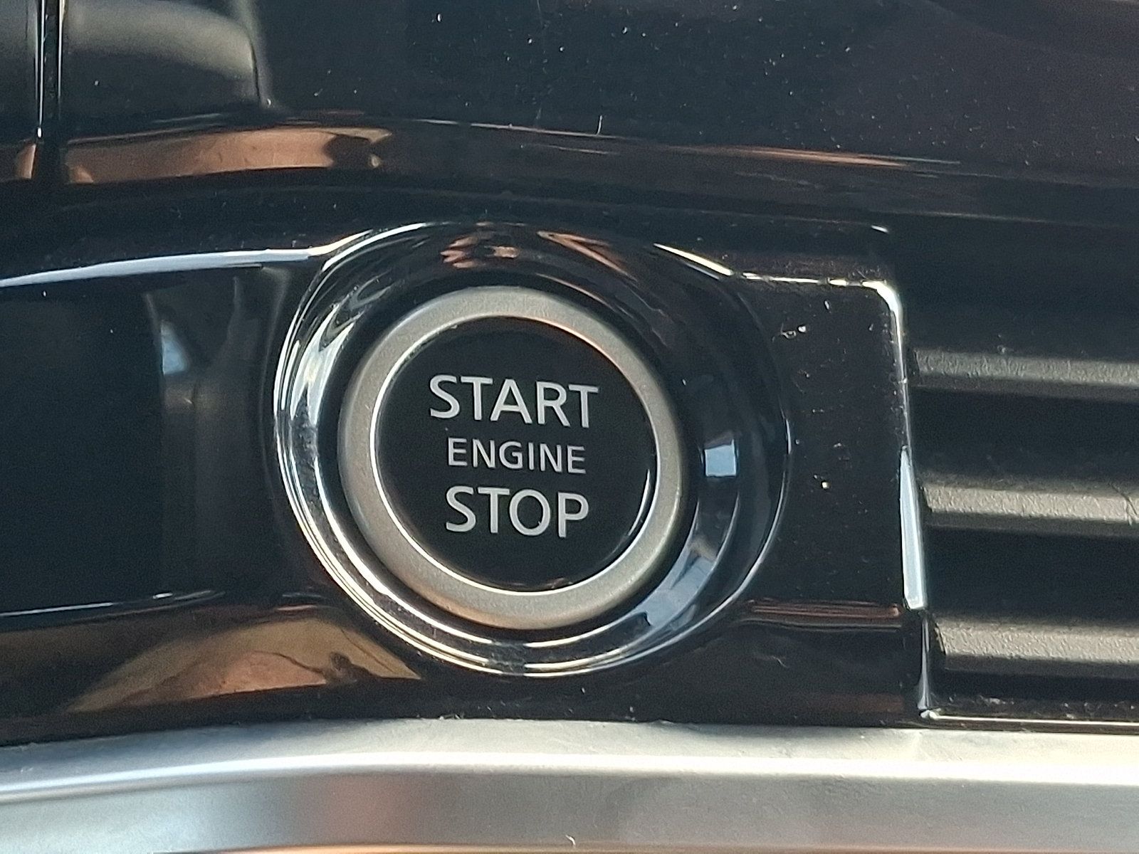 Certified 2024 Nissan Pathfinder SV AWD/4WD image 20