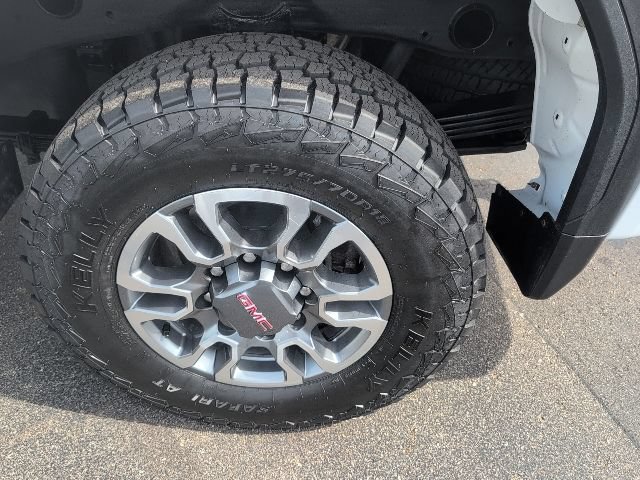 Used 2024 GMC Sierra 2500 SLE w/ Snow Plow Prep/Camper Package AWD/4WD image 16