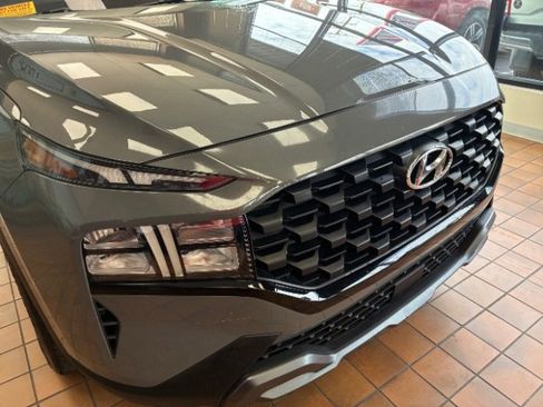 Used 2022 Hyundai Santa Fe XRT image 2