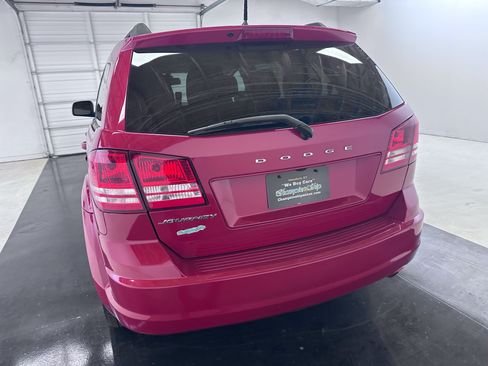 Used 2019 Dodge Journey SE FWD image 14
