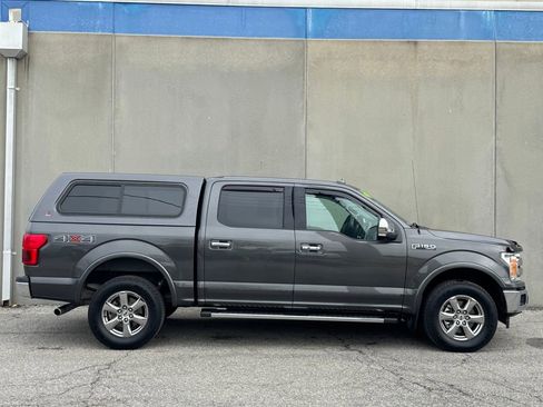 Used 2018 Ford F150 Lariat image 2