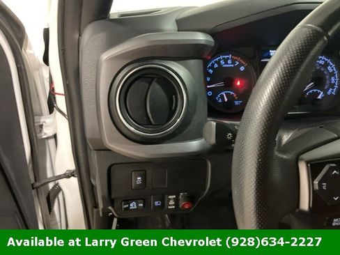 Used 2023 Toyota Tacoma TRD Sport image 14