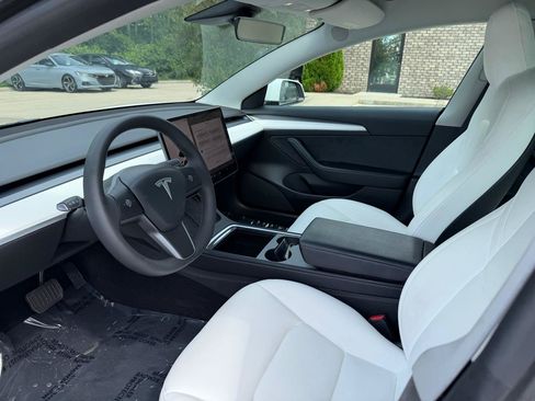 Used 2022 Tesla Model 3 Long Range AWD/4WD image 10