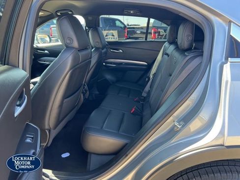 Used 2024 Cadillac XT4 Premium Luxury image 14