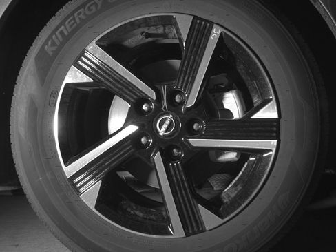 Used 2025 Nissan Sentra SV FWD image 13