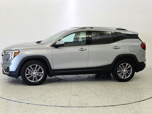 Used 2023 GMC Terrain SLT FWD image 4