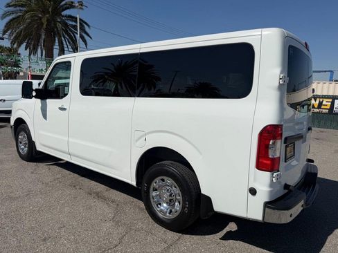 Used 2015 Nissan NV 3500 SV w/ Technology Package RWD image 9