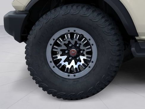 New 2026 Ford Bronco Outer Banks w/ Sasquatch Package AWD/4WD image 21