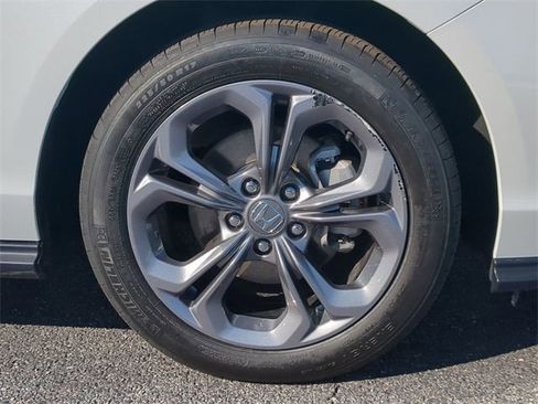 Used 2023 Honda Accord EX image 10