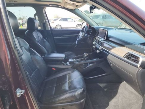 Used 2022 Kia Telluride EX image 16