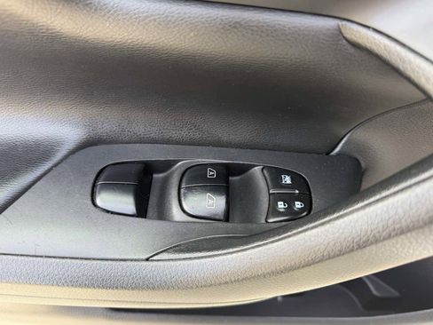 Used 2018 Nissan Altima 2.5 SL FWD image 12