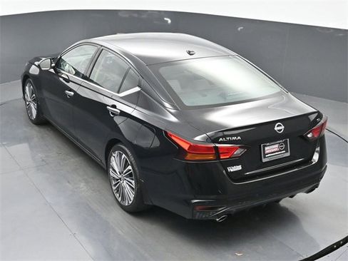 Certified 2025 Nissan Altima 2.5 SL image 31