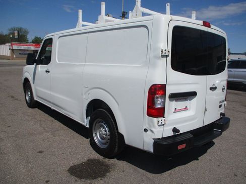 Used 2015 Nissan NV 2500 S w/ Side & Curtain Airbag Package RWD image 4