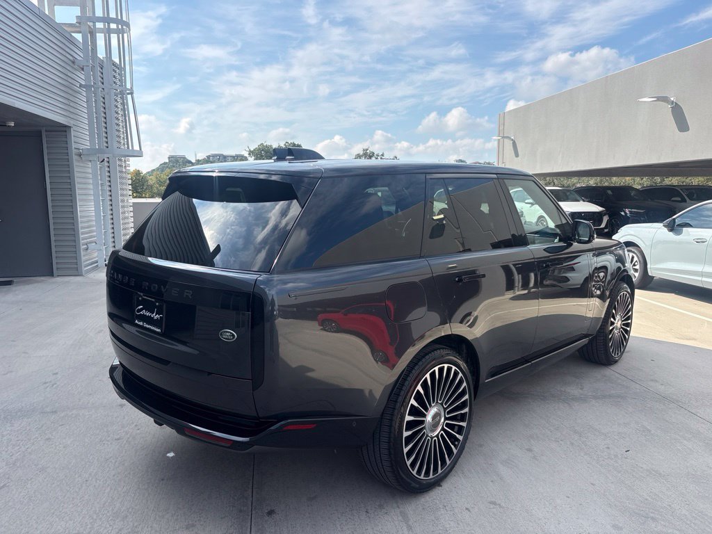 Used 2023 Land Rover Range Rover SE AWD/4WD image 10